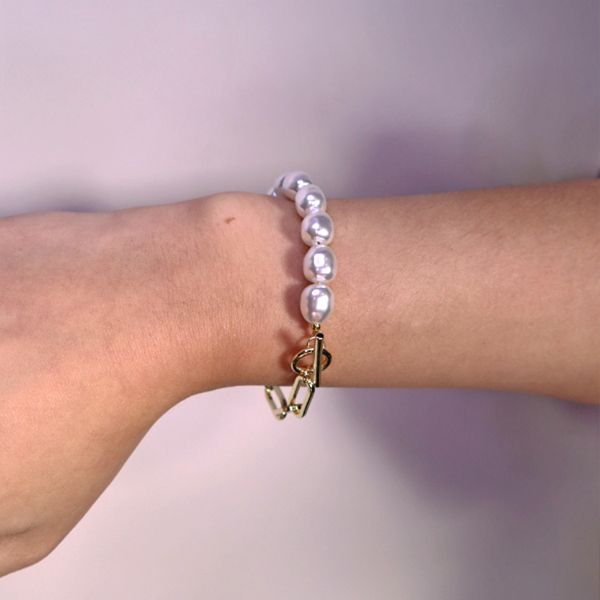 Pearly Bracelet